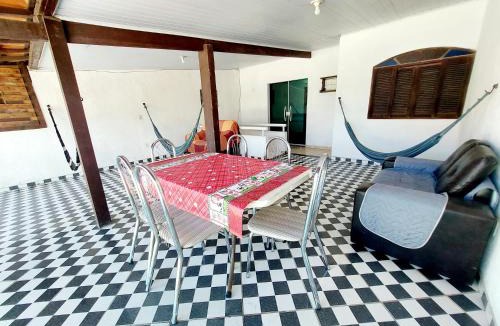 Jardim Nautilus House | Casa com Ar e Varanda Espaçosa em Cabo Frio