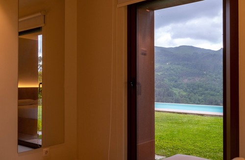 Bouro Cottage | Casa com Piscina e Jacuzzi Privado - Gerês