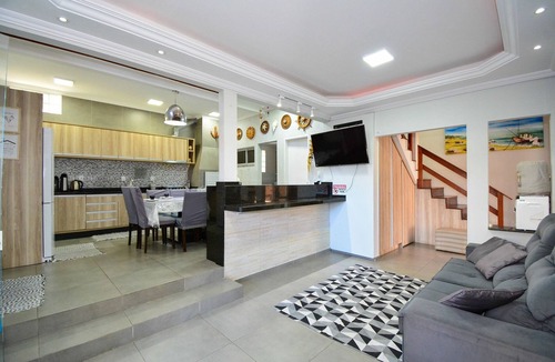 Alto Ribeirao Leste House | Casa com Piscina no Ribeirão da Ilha - SDI013