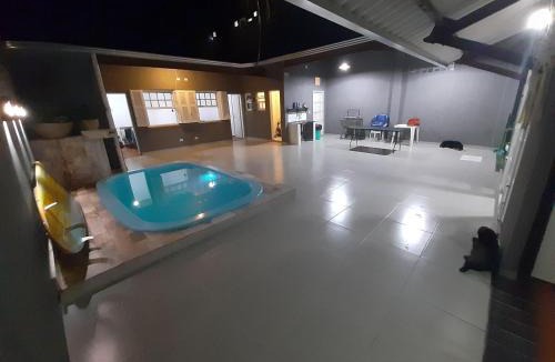 Pescadores Beach House | Casa com piscina, confortável e ótima localização