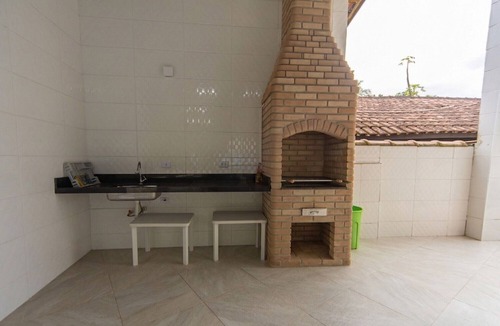 Costa do Sol House | Casa com Piscina e Ar a 700m da Praia de Guaratuba