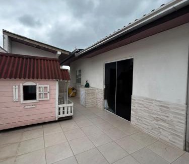 Monte Alegre House | Casa com Sinuca e Churrasqueira - a 10 min de Balneário Camboriú!