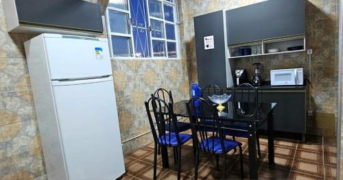 Sao Jose House | Casa Completa com 3 quartos perto do Centro, vaga de garagem e ar condicionado