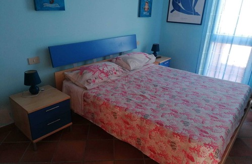 Capo d'Orlando Apartment | Casa con Terrazzo Coperto con Scala che Scende Direttamente Sulla Spiaggia