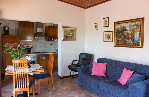 Massa e Cozzile House | Casa Concerto C: A graceful apartment, with Free WI-FI.