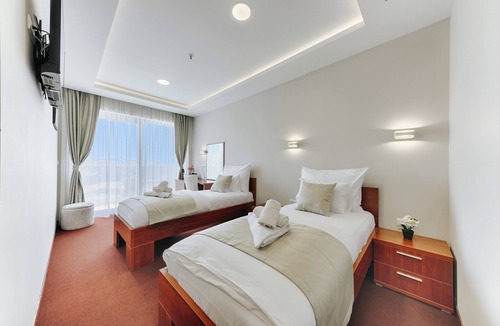 Dobra Voda Hotel | Casa Costa