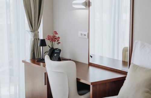 Dobra Voda Hotel | Casa Costa