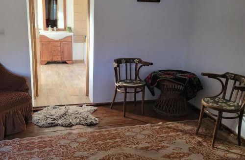 Laslea House | Casa cu struț Malancrav