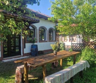 Samburesti House | Casa Cuca Macai