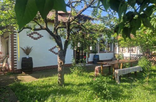Samburesti House | Casa Cuca Macai