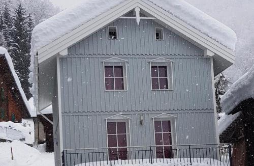 Tavanasa House | Casa Cuschina - mit Sauna in der schönen Surselva