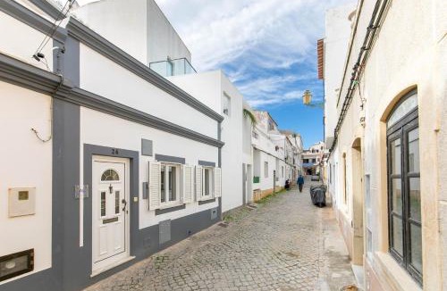 Lagos City Center House | Casa da Alegria