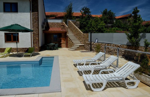 Codecoso House | Casa da Caneleira (Camélias de Basto)