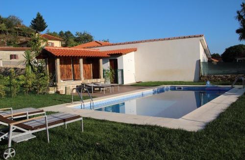 Cossourado e Linhares House | Casa da Capela