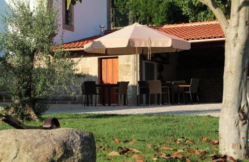 Cossourado e Linhares House | Casa da Capela