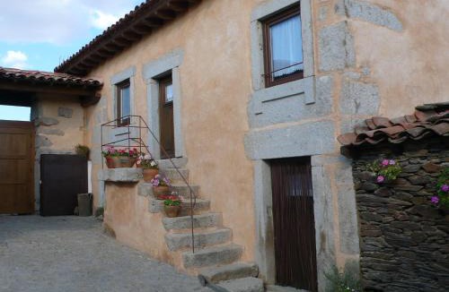 Sendim House | Casa da Ti Cura