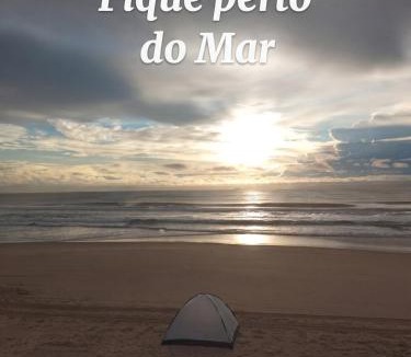 Centro House | Casa da Tuga Refugio em Container 50metros do mar, 15km Beto Carrero e 3km do Aeroporto e Porto de Navegantes Centro da Cidade NÃO RECEBEMOS FUMANTES