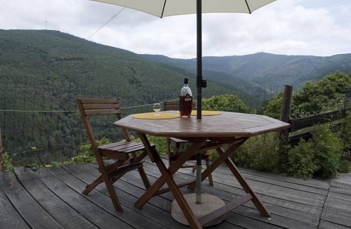 Lousa Cottage | Casa da Urze, charming cabin, especially for families and couples