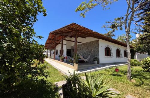 Meaipe House | Casa da Vila, charmosa e espaçosa, fica a 150 metros da praia das castanheiras