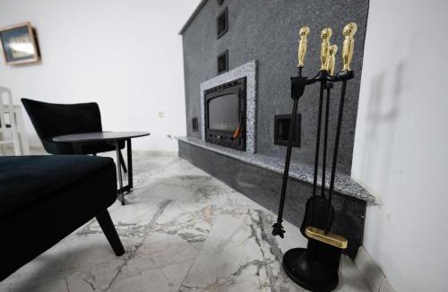 Eselnita House | Casa Dacia