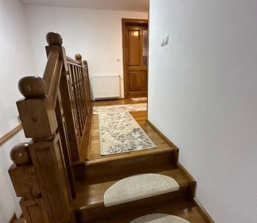 Petrova House | Casa Dacului