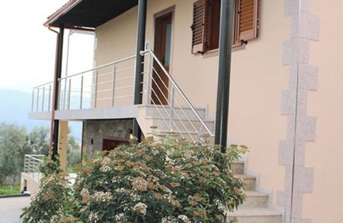 Macedo de Cavaleiros House | Casa das Argolas - Complete House Nature is the fuel for the Soul.