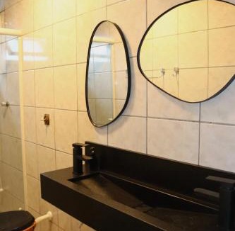 Armacao House | Casa de 2 dormitórios com piscina e quintal