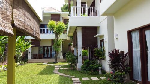 Purwakerti Hotel | Casa De Amed