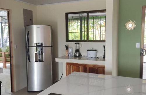 Parrita House | Casa de Amigos