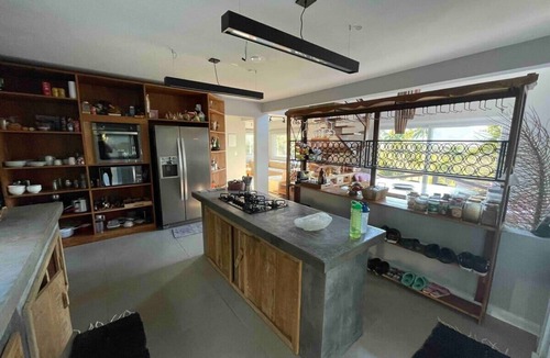Acores House | Casa de Campo Alto Padrão - Hospedar com Propósito