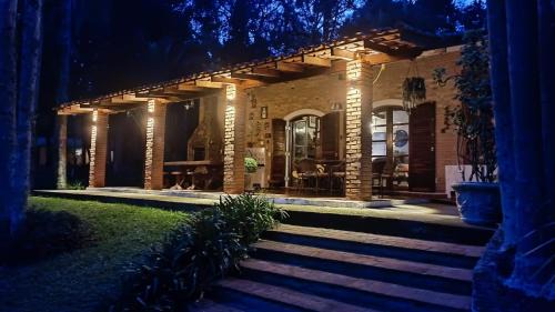 Sorocaba House | Casa de Campo em Ibiúna de frente para represa