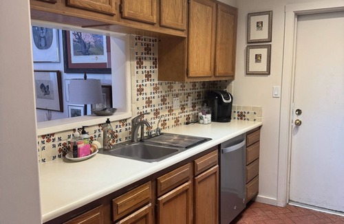 Southside House | Casa de Carol - Charming 3-bedroom light-filled townhome in SE Santa Fe w/WiFi