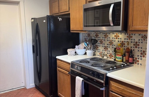 Southside House | Casa de Carol - Charming 3-bedroom light-filled townhome in SE Santa Fe w/WiFi