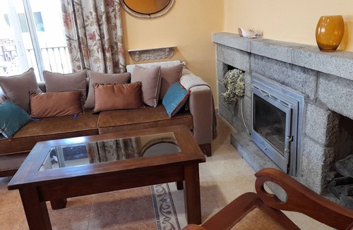 Becerril de la Sierra Cottage | Casa de Piedra, Acogedora en Invierno, Fresca en Verano, Todas las Comodidades