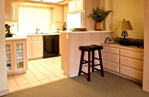 Village of La Jolla Apartment | Casa De La Playa