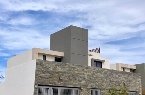 La Paz House | Casa de las Olas