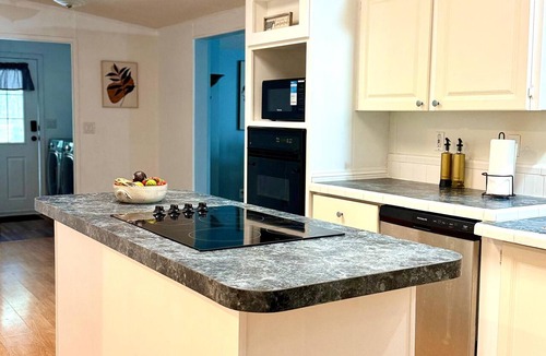 Alachua Apartment | Casa de Luna – Peaceful 2-BR Retreat Near Springs, Trails & UF in Alachua