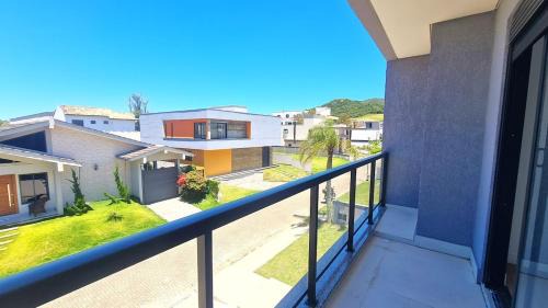 Capivari House | Casa de luxo com 4 Suites Praia dos Ingleses, SC
