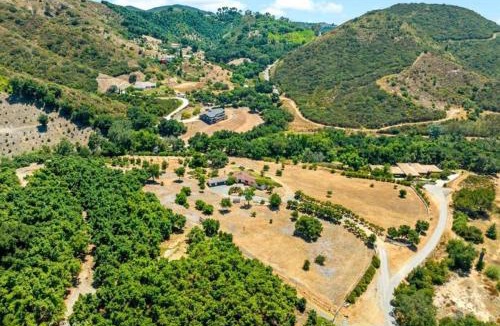 Temecula Villa | Casa De Luz - Tranquil Retreat Designer House