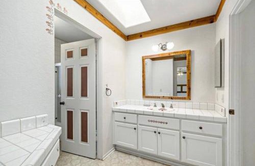 Temecula Villa | Casa De Luz - Tranquil Retreat Designer House