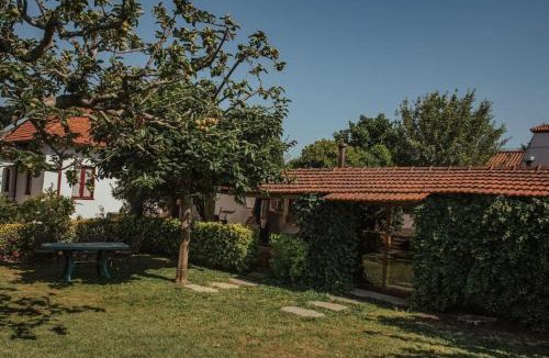 Mosteiro House | Casa de Marlães