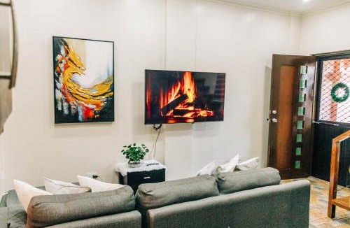 Lucena Apartment | Casa de Oro