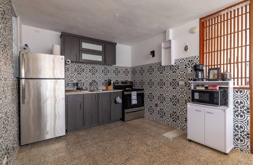 Luquillo House | Casa de Papi in Luquillo with cool AC breeze