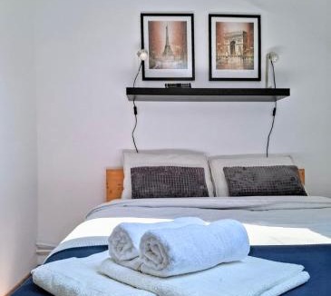 Orastie Apartment | Casa de pe colț