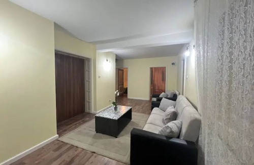 Centrul Vechi Apartment | Casa de sus