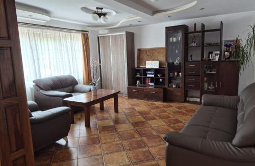 Capatineni-Ungureni House | Casa Deea