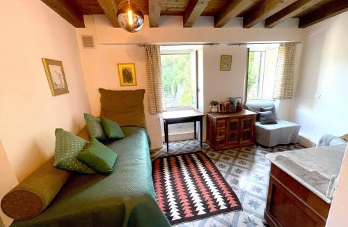 Isolabona Apartment | Casa del Castello Sleeps 4 Isolabona Italy