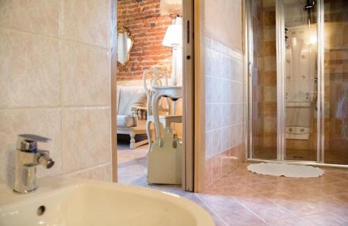Airasca Bed & Breakfast | Casa Del Grande Vecchio