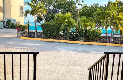 West Bay Villa | Casa Del Mar ☀️ Villa by Seven Mile Beach 🏖