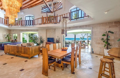 Las Terrenas Villa | Casa del Rio: beachfront villa for 22 guests in Las Terrenas